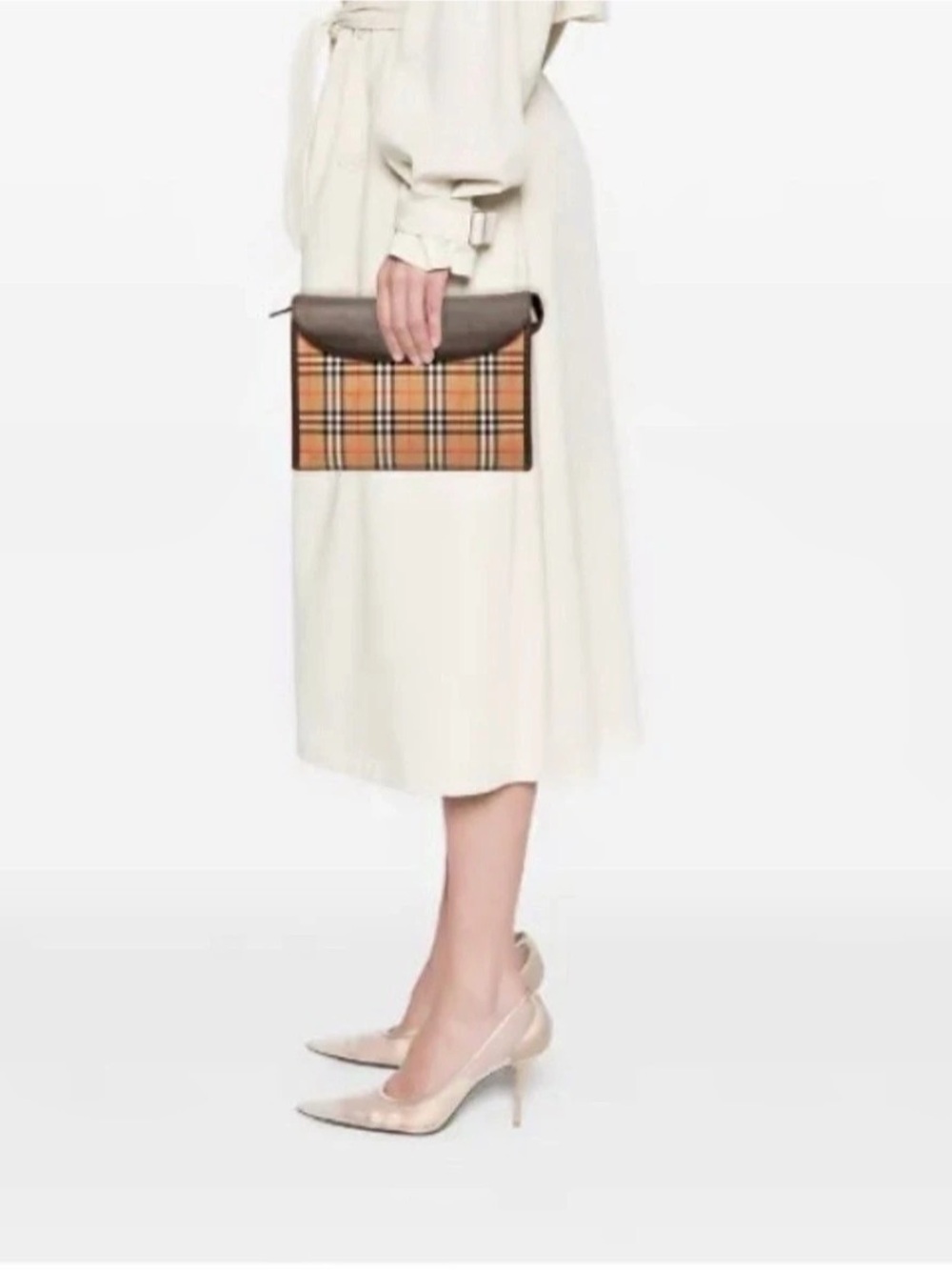 Burberrys 20th Century Haymarket Check Canvas
clutch bag GUC